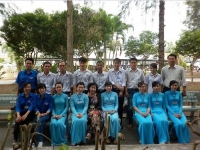 Công trình thanh niên “Ghế đá học tập” của Liên chi đoàn Khoa Kinh tế tài chính