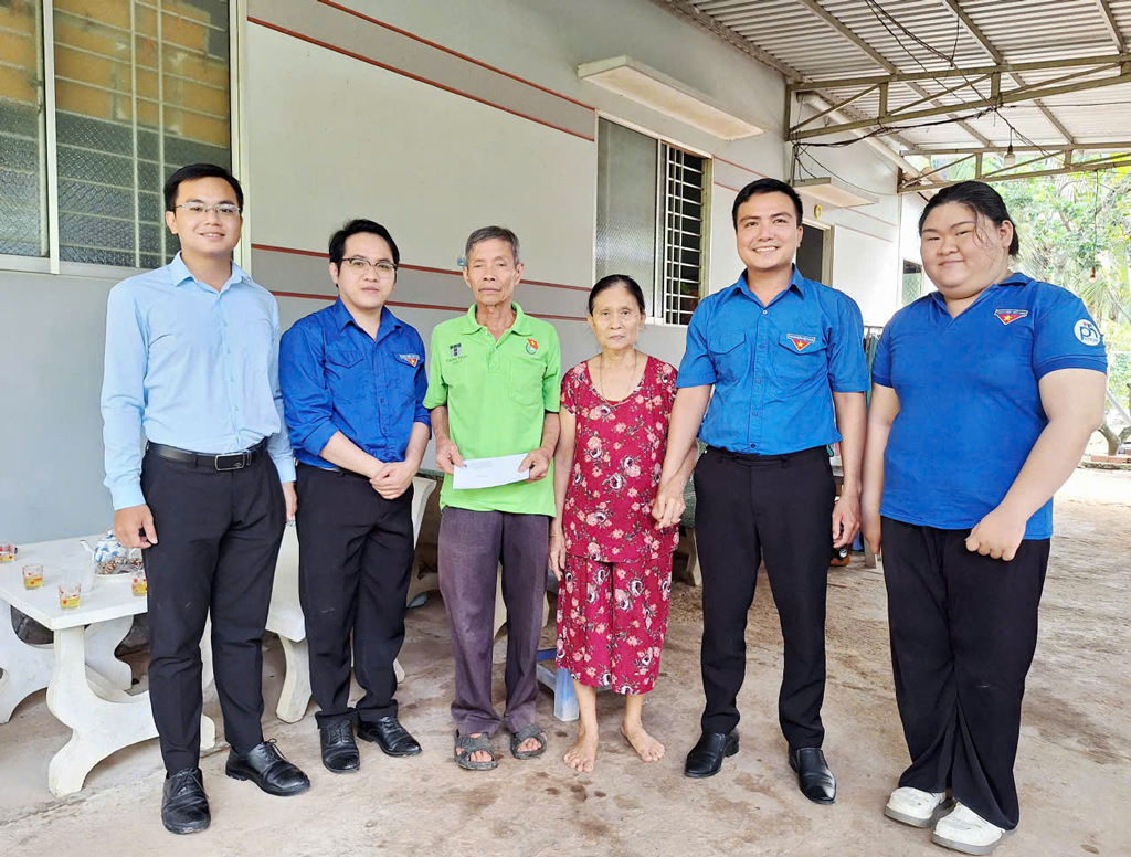 tham-gia-dinh-chinh-sach-ky-niem-78-nam-ngay-thuong-binh-liet-sy-2025-4