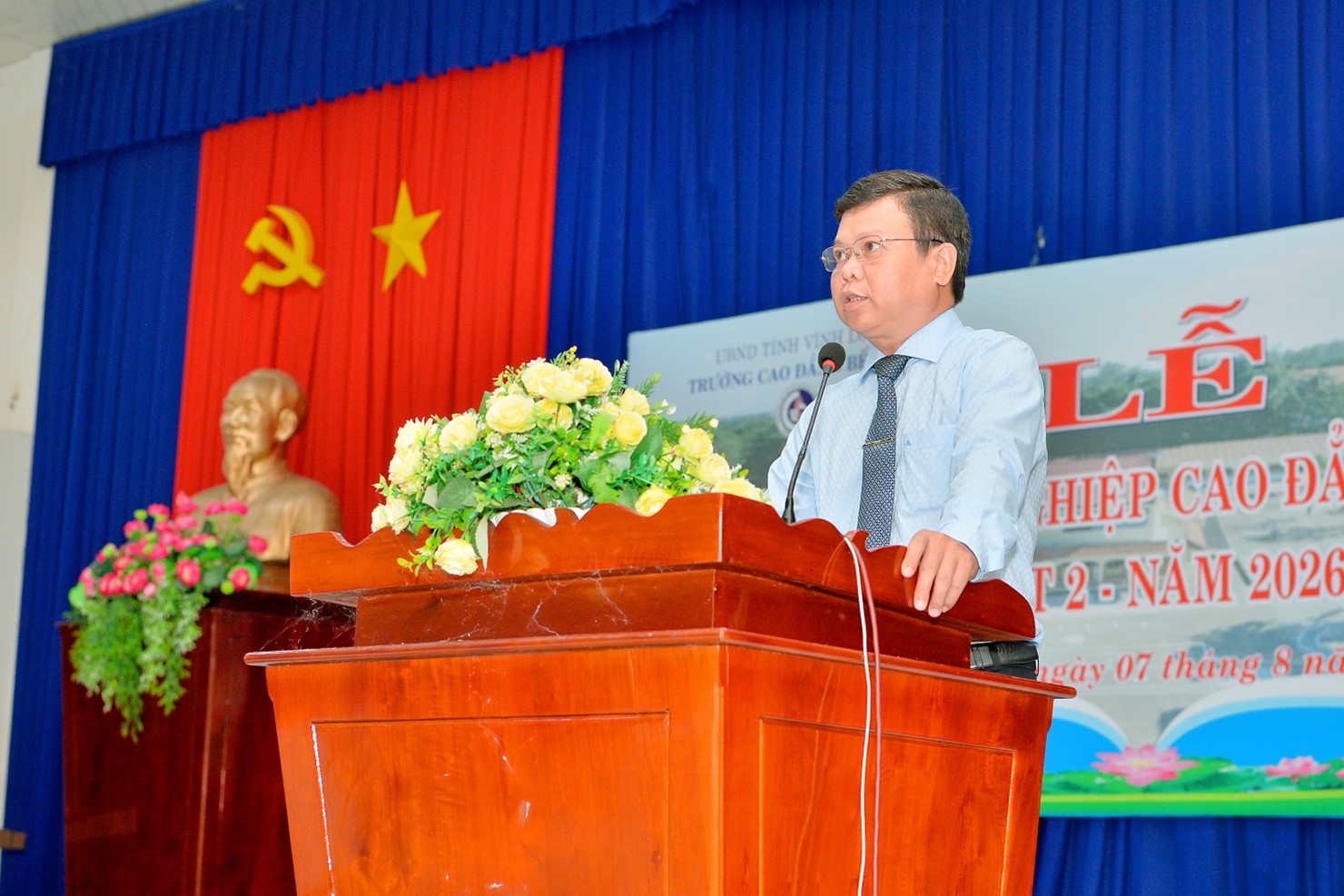 truong-cdbt-to-chuc-le-trao-bang-tot-nghiep-dot-2-2026-2