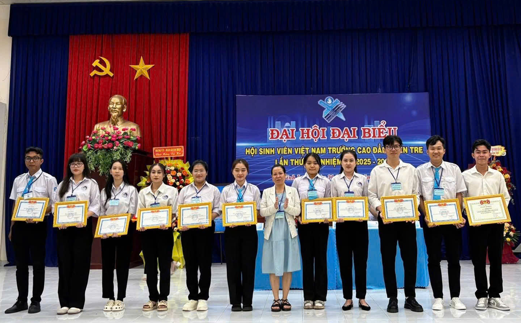 dai-hoi-dai-bieu-hoi-sinh-vien-viet-nam-truong-cdbt-lan-thu-13-2025-2028-9